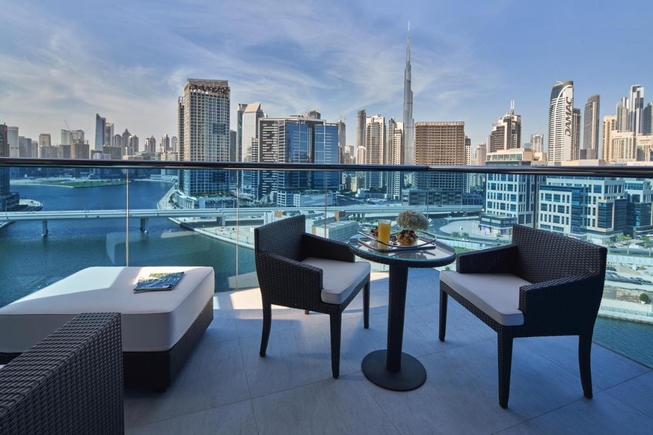 VIP King with Balcony and Burk Khalifa View,1285775761:JPEG